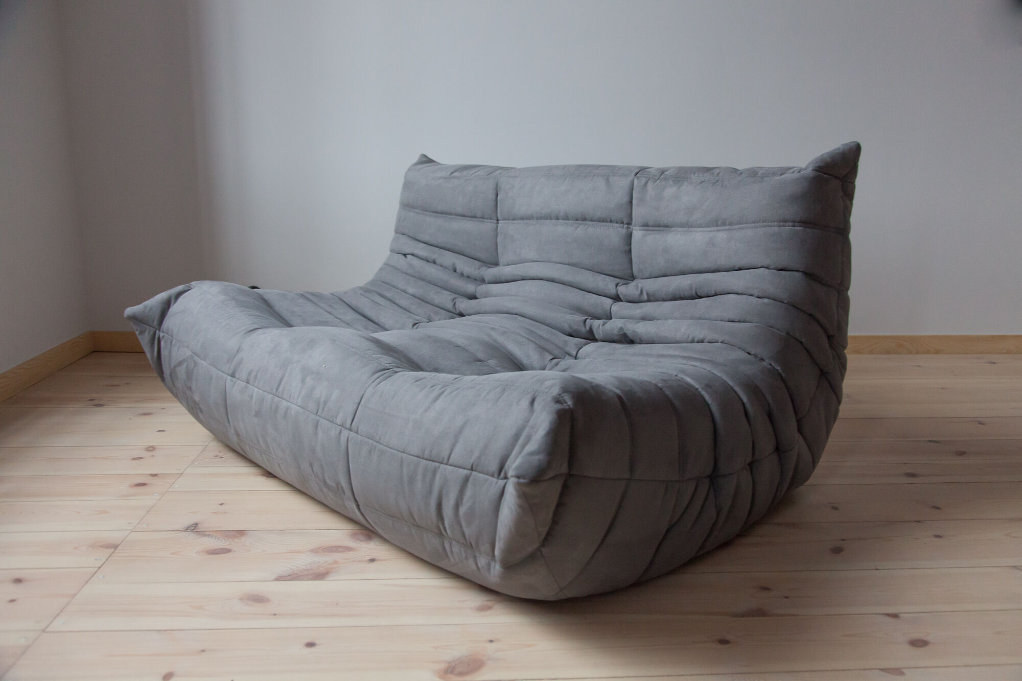 Togo sofa model designed by Michel Ducaroy 1973