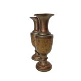 Paire de vases vintage en laiton peint, années 1970