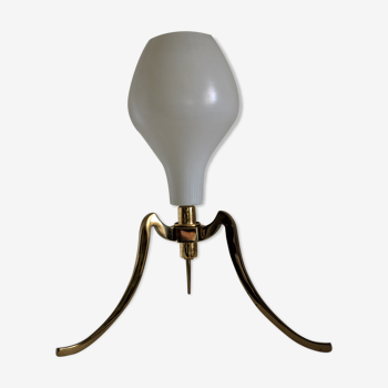 Vintage brass trepied lamp