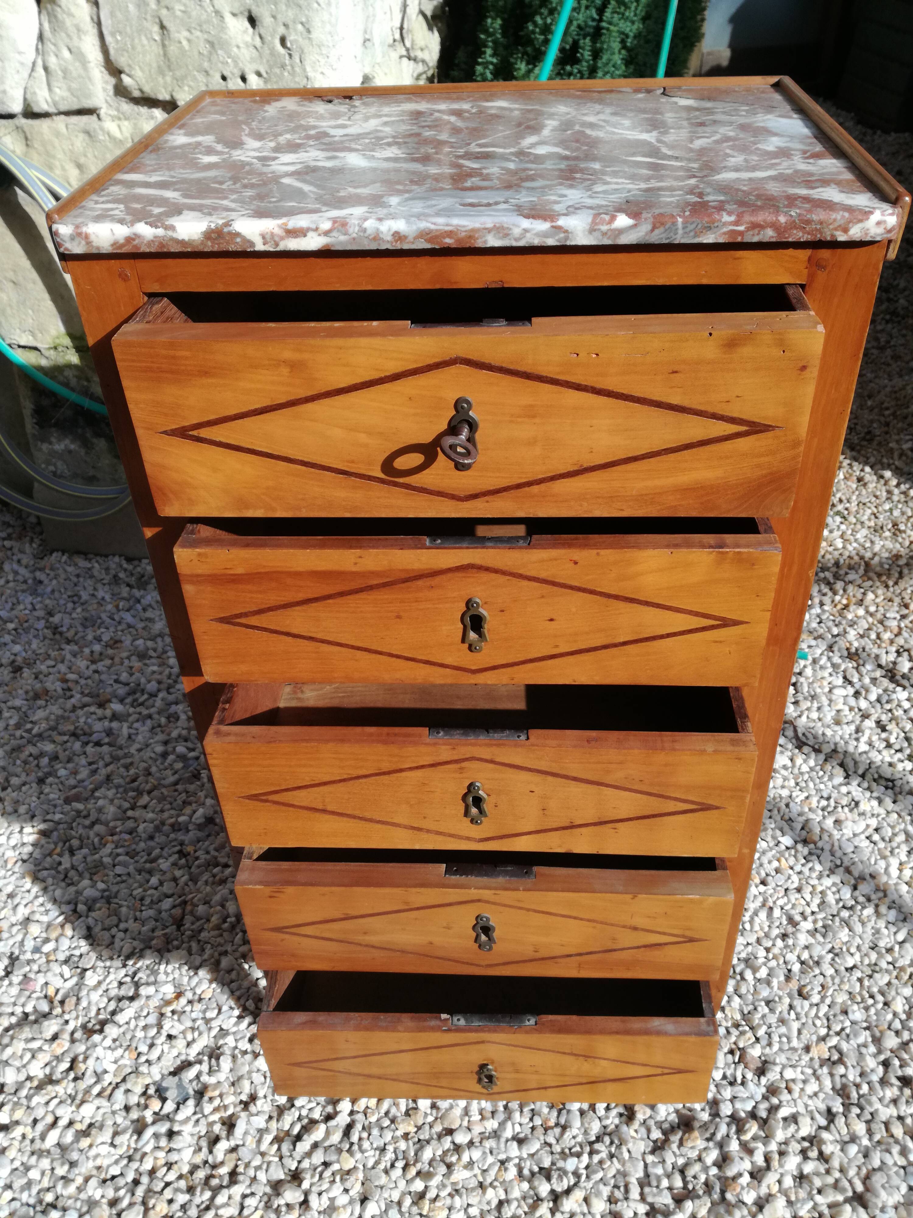Louis XVI style ragpicker in marquetry and marble