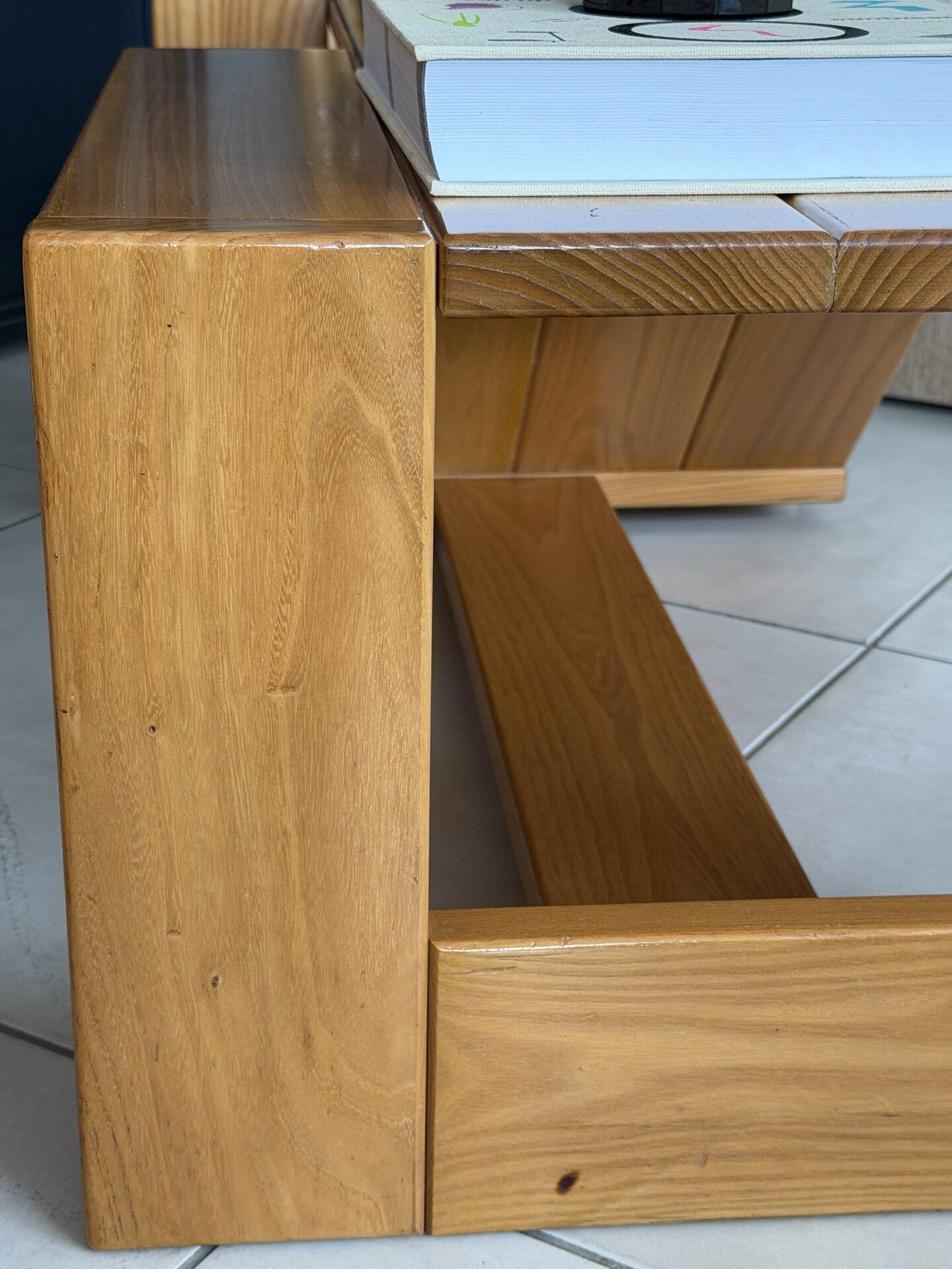 Brutalist coffee table in solid elm — Maison Regain (1970s)