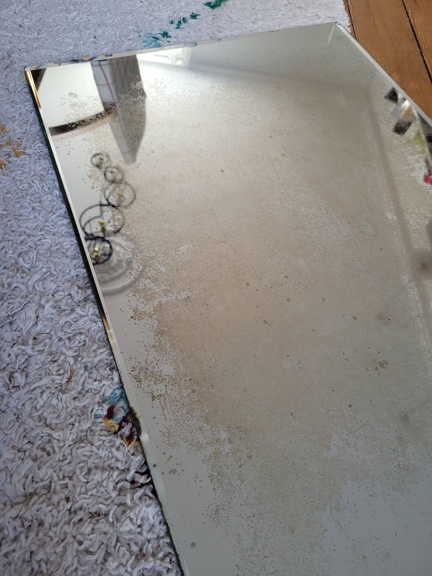 Bevelled rectangular mirror