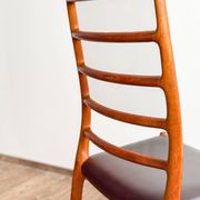 Chaise modèle 82 « Ambassade » en teck massif par Niels O. Møller, Danemark