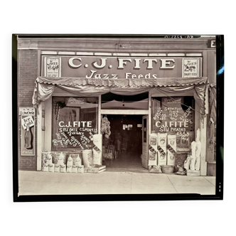 Fine Art Photography - Walker Evans (1936) – Facade of the CJ Fite store