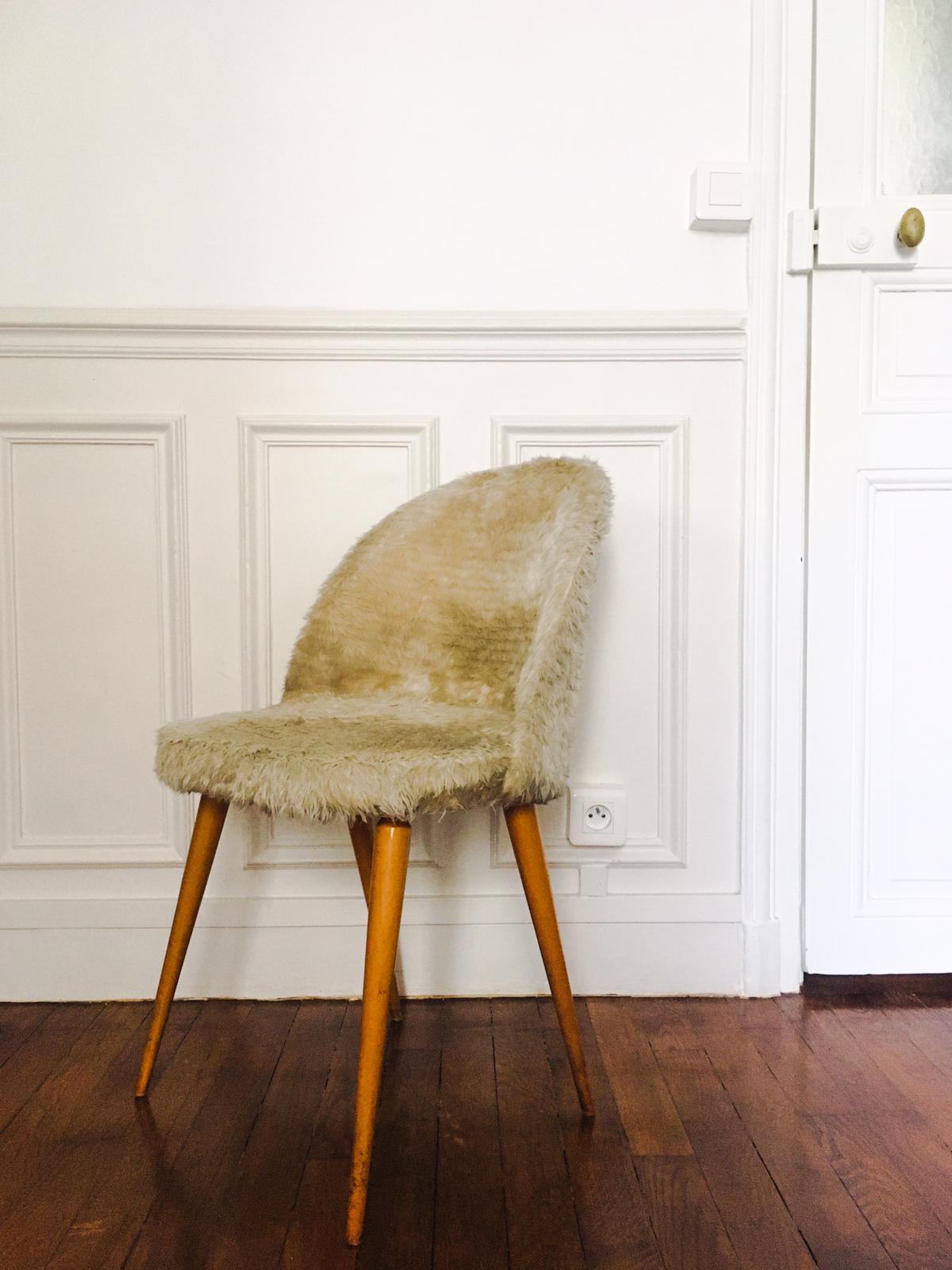 Chaise gondole fourrure moumoute vintage