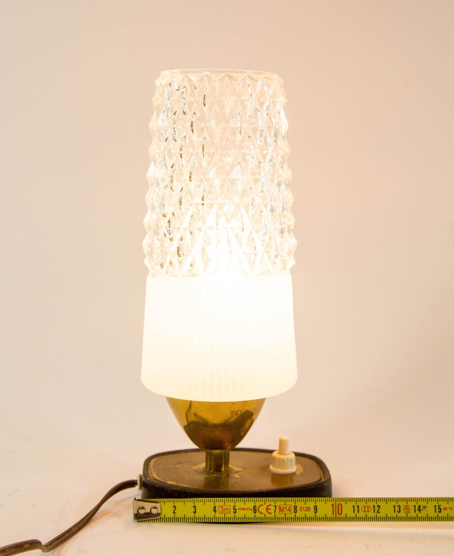 Table lamp