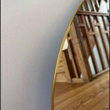 Round mirror
