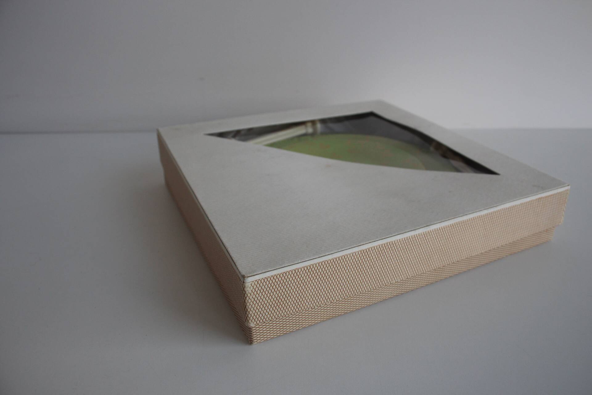 Multi-tiered porcelain tray, Stará Role porcelain, Czechoslovakia, 1950s.