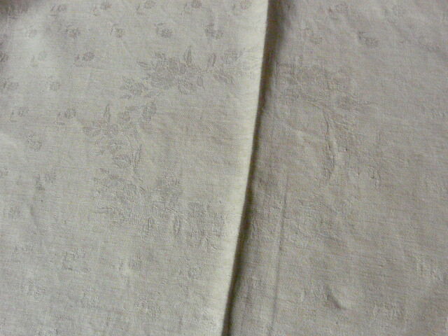 table service Tablecloth,12 Damask napkins and Monograms: FG or FC