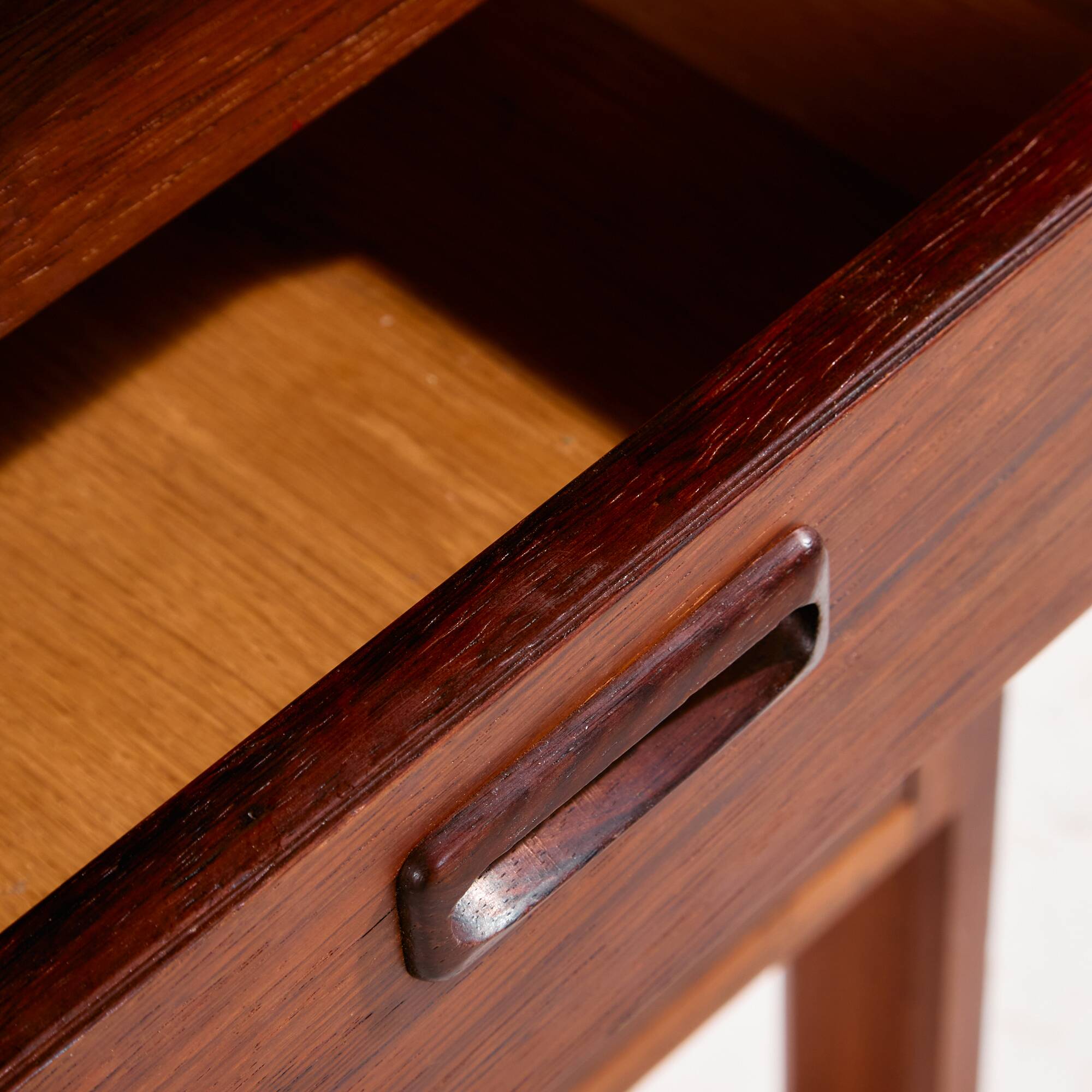 Model 207 rosewood desk by Arne Vodder