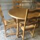 Table ronde & 4 chaises paillées en chêne et hêtre