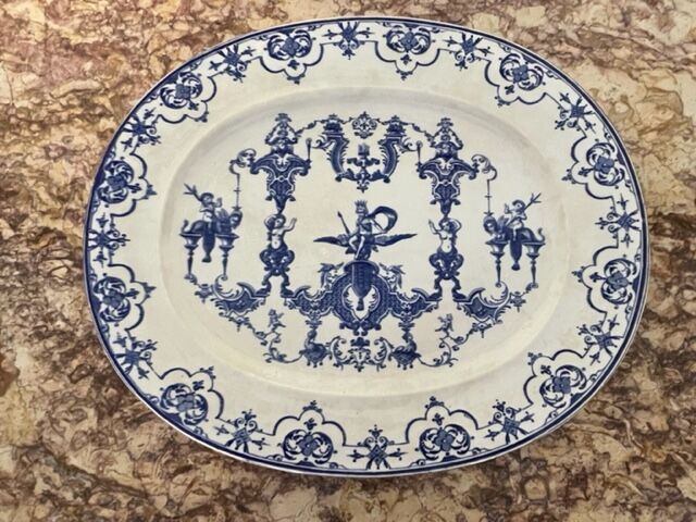 Dish Jules Vieillard Bordeaux 48 cm, 19th century.