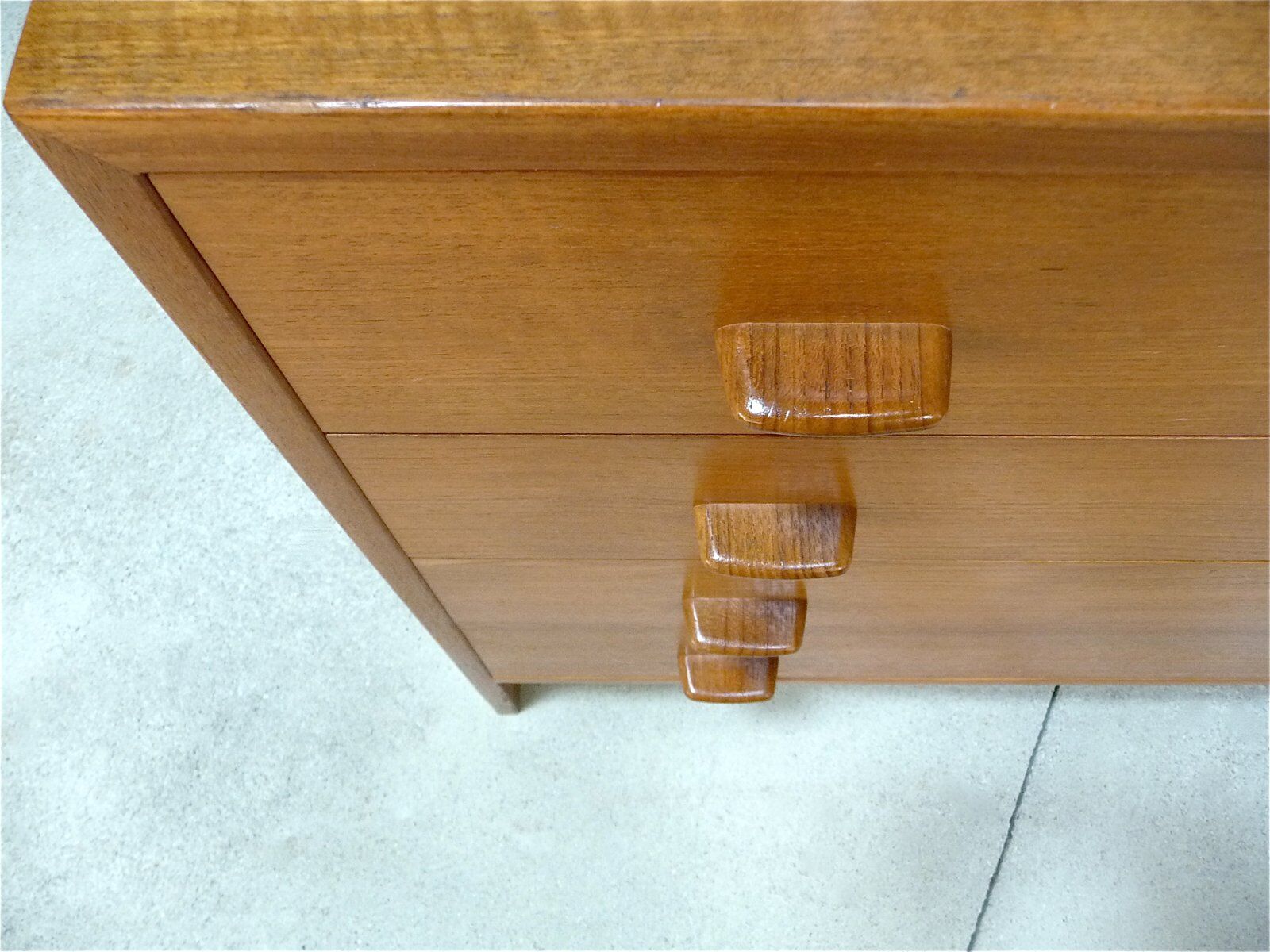 Commode en teck RY16 par Hans J. Wegner pour Ry Møbler, Danemark