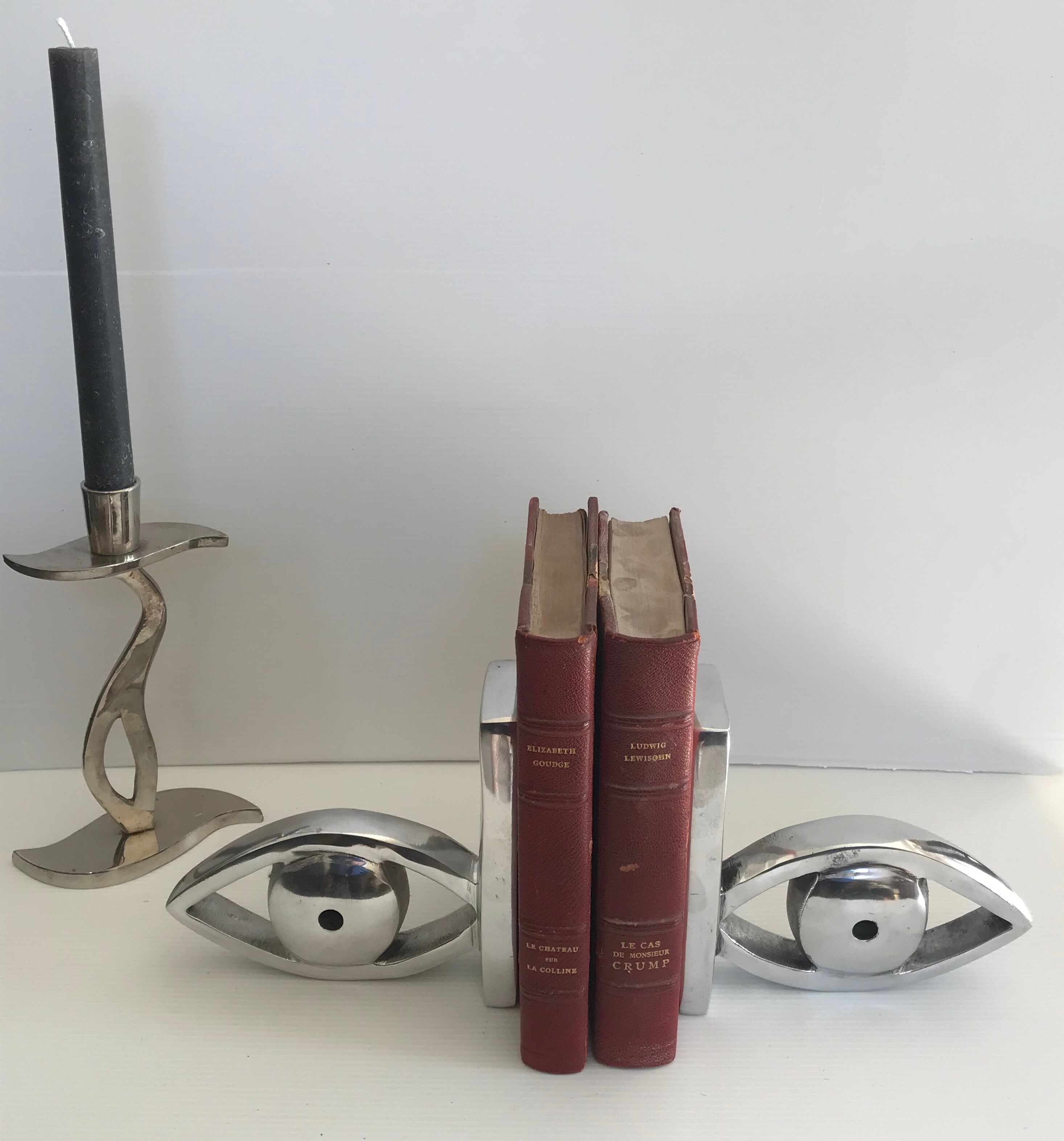 Cast aluminum book clambands