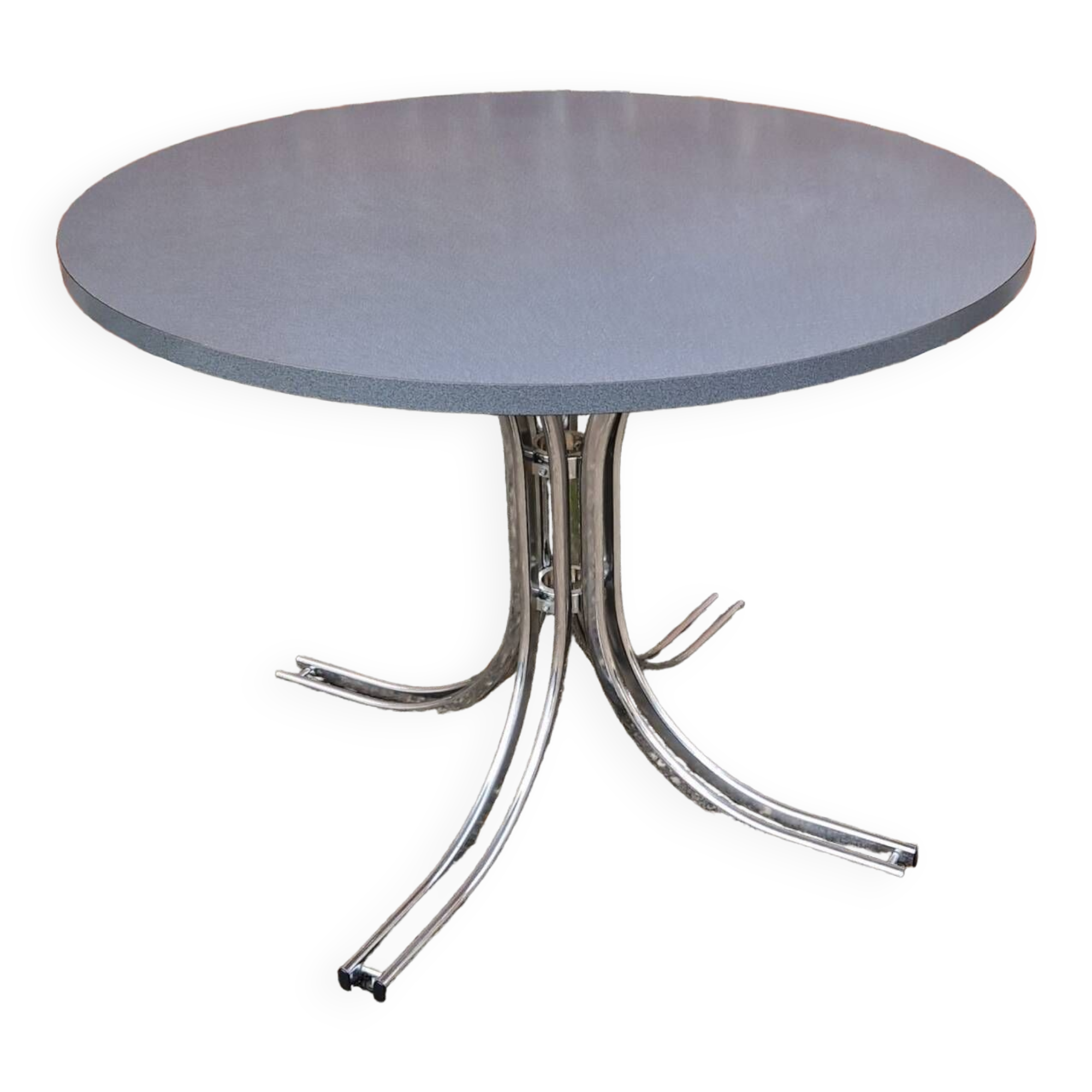 Round kitchen table 1970