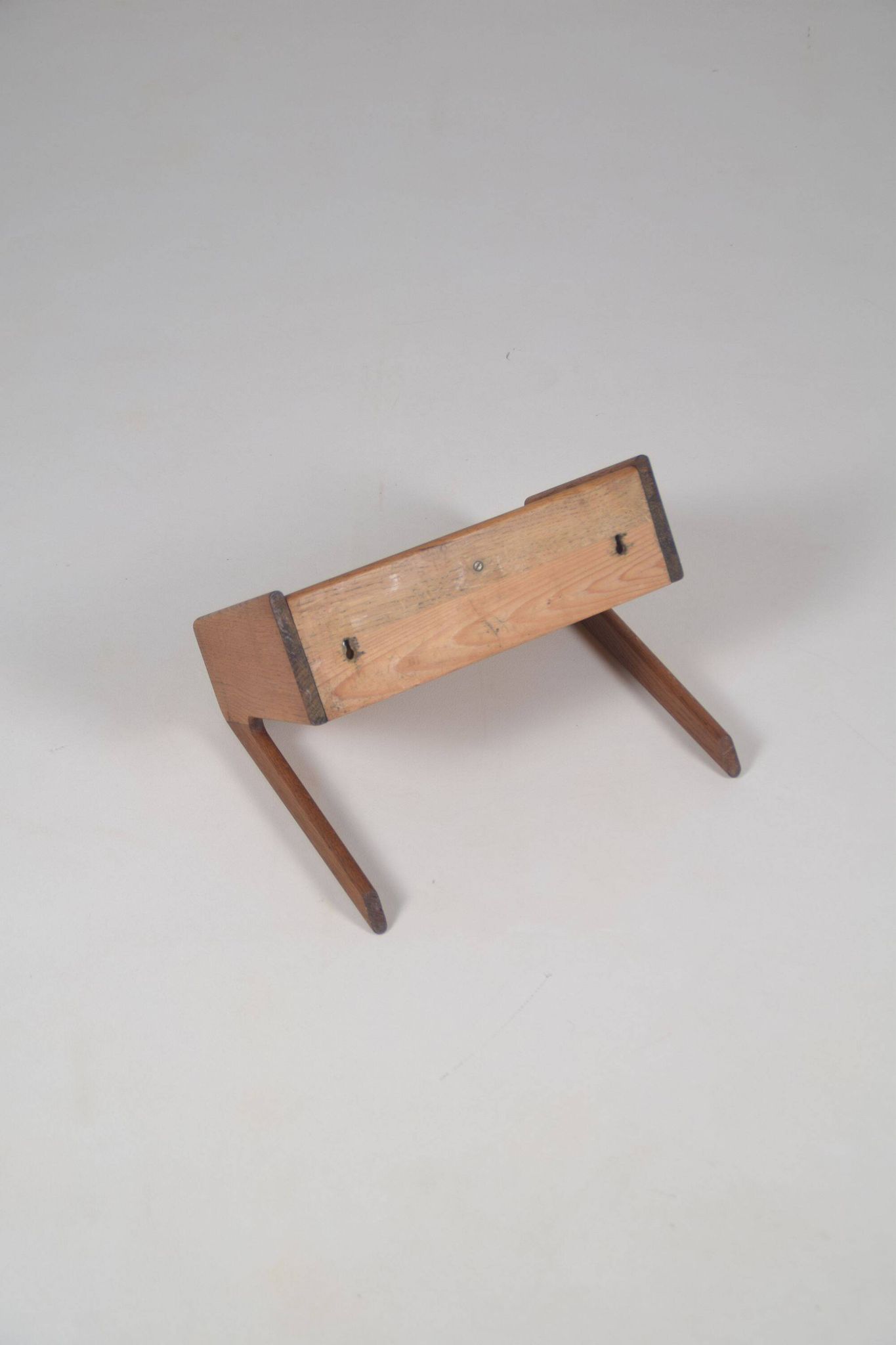 Floating bedside table by Sigfred Omann for Ølholm Møbelfabrik, 1960s