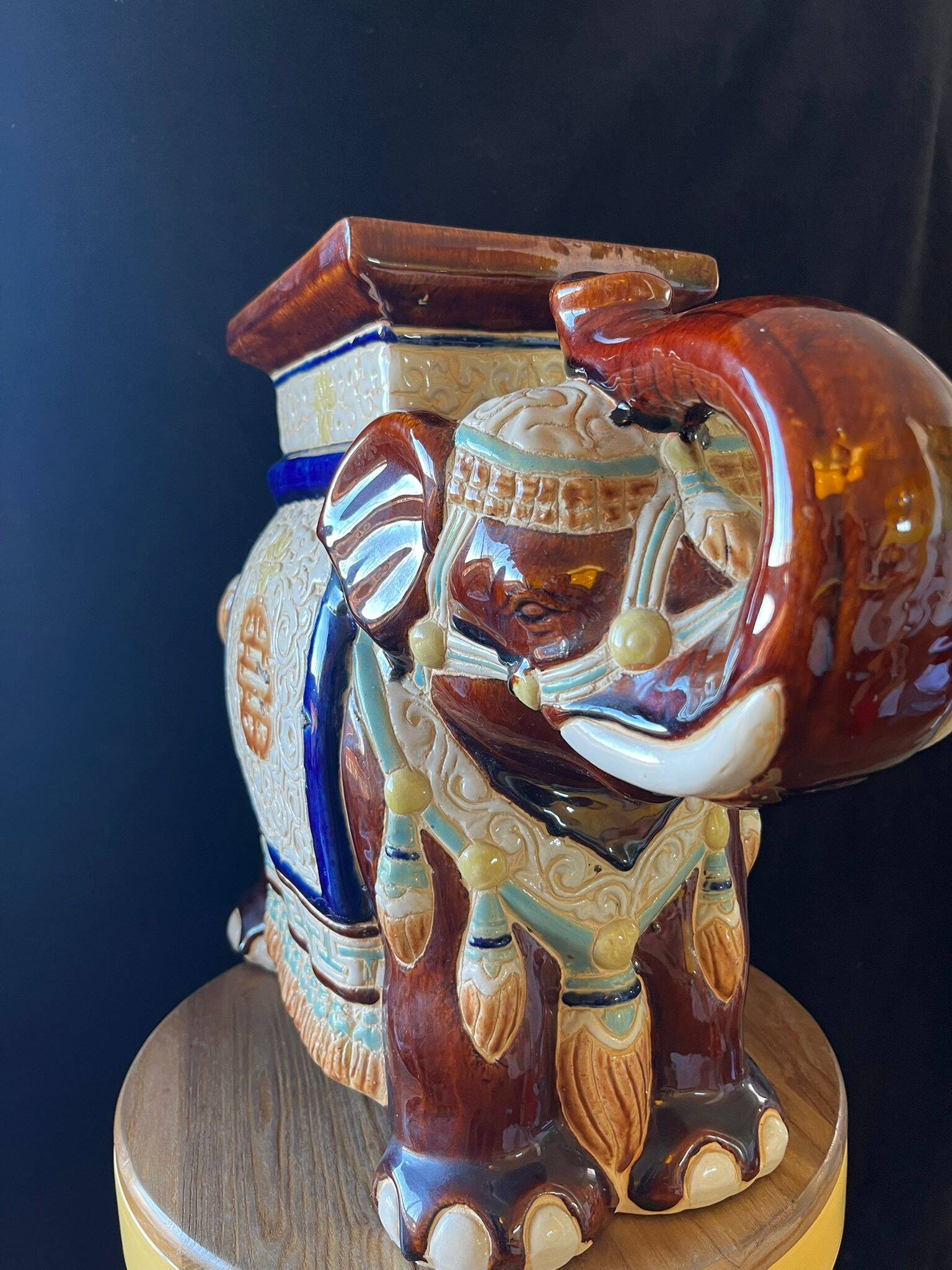 Vintage 70s xl ceramic elephant plant pot - brown