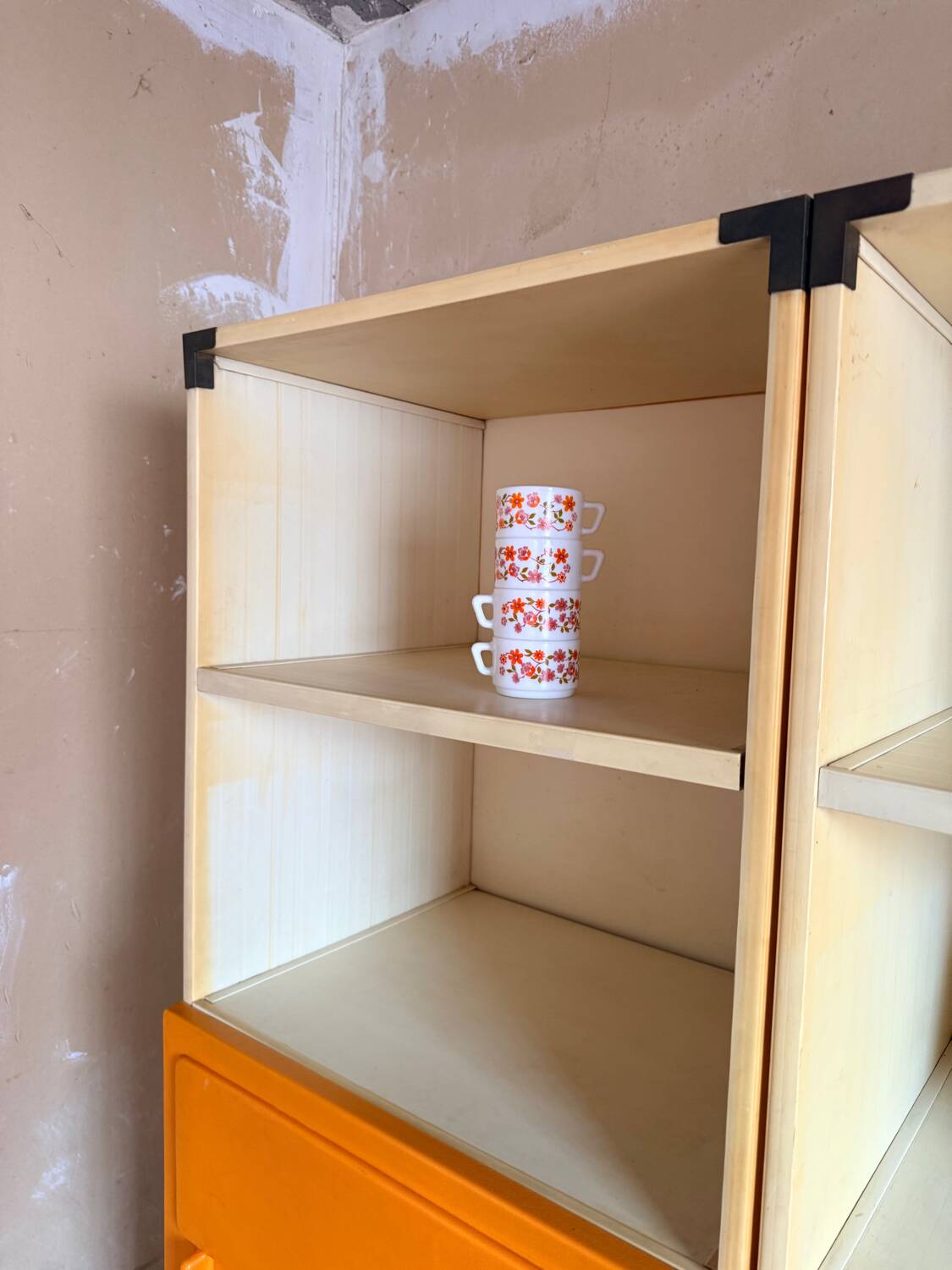 Set of 3 "Space Age" Storage Columns - 1970 Design