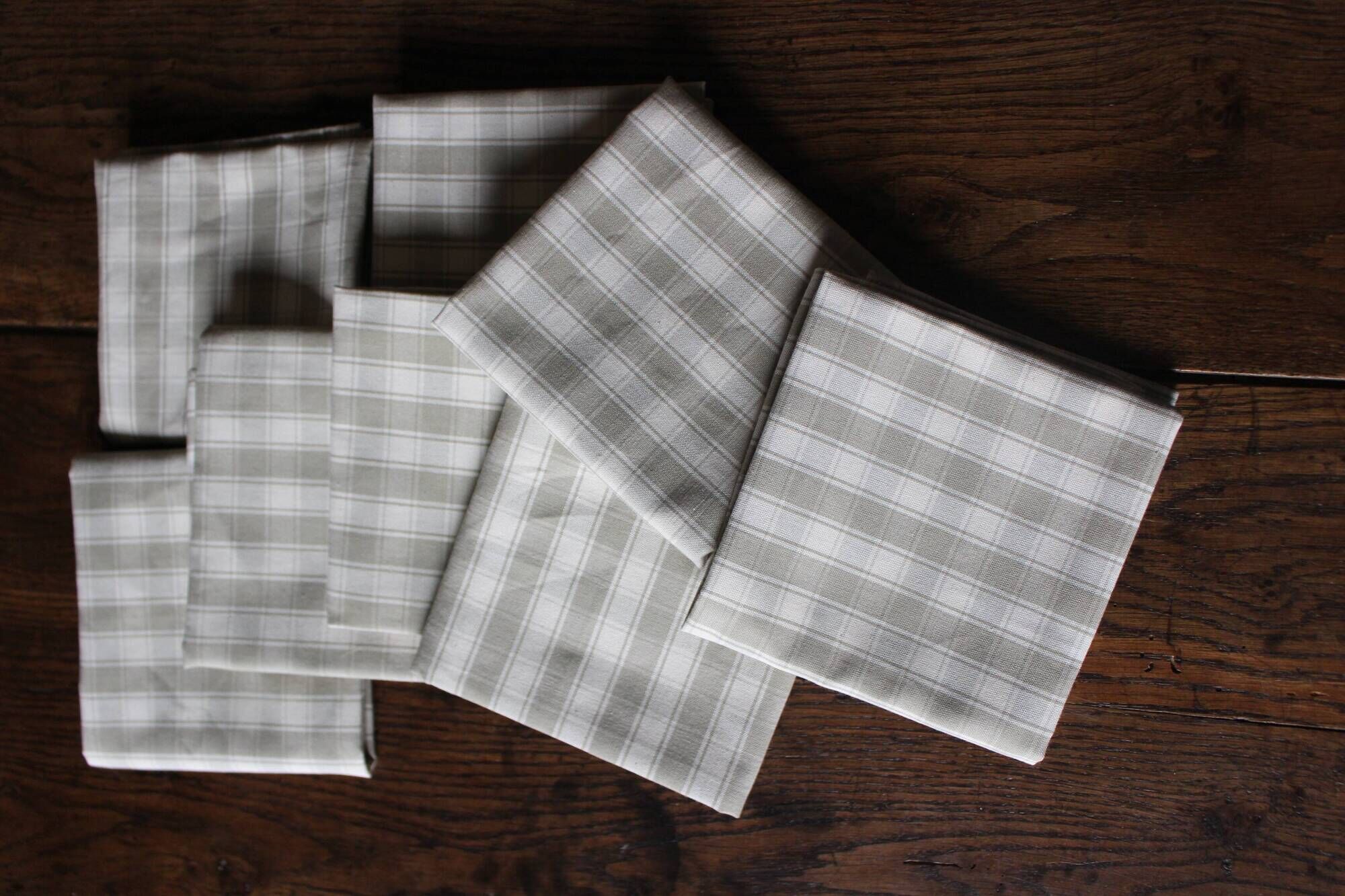 A lot of 8 Cotton Table Napkins Beige Linen Checks Creation