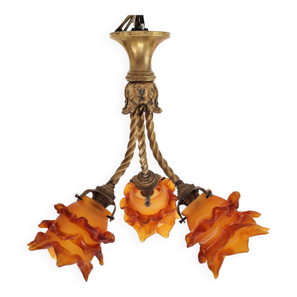 lustre plafonnier de style rocaille en bronze doré à 3 branches et tulipes — Beyit