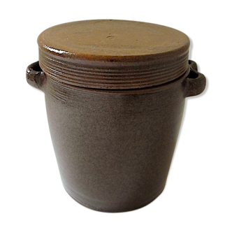 Old sandstone jar, the interior enamelled white, signed by the potter's thumb on the base