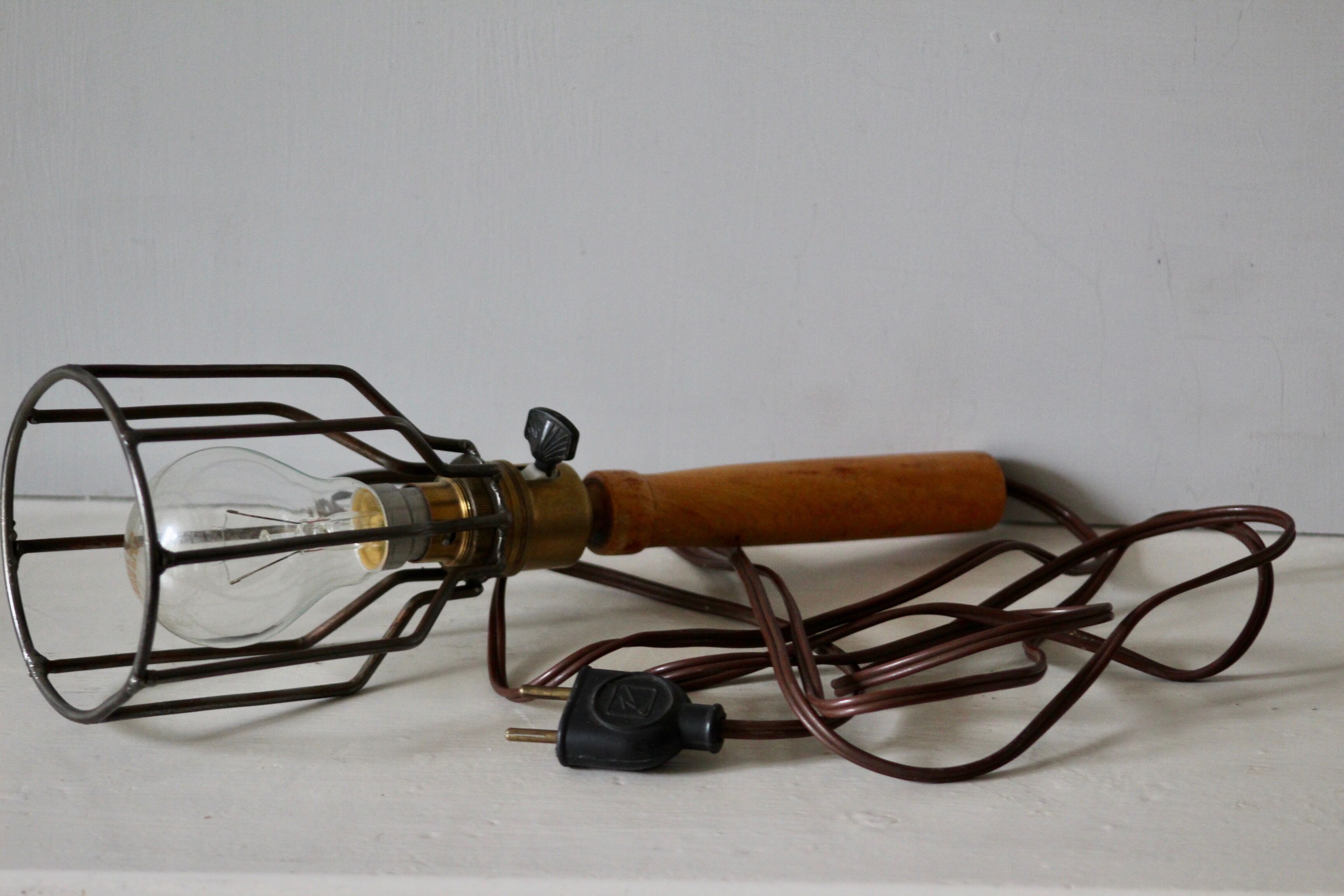 Vintage electric walking lamp