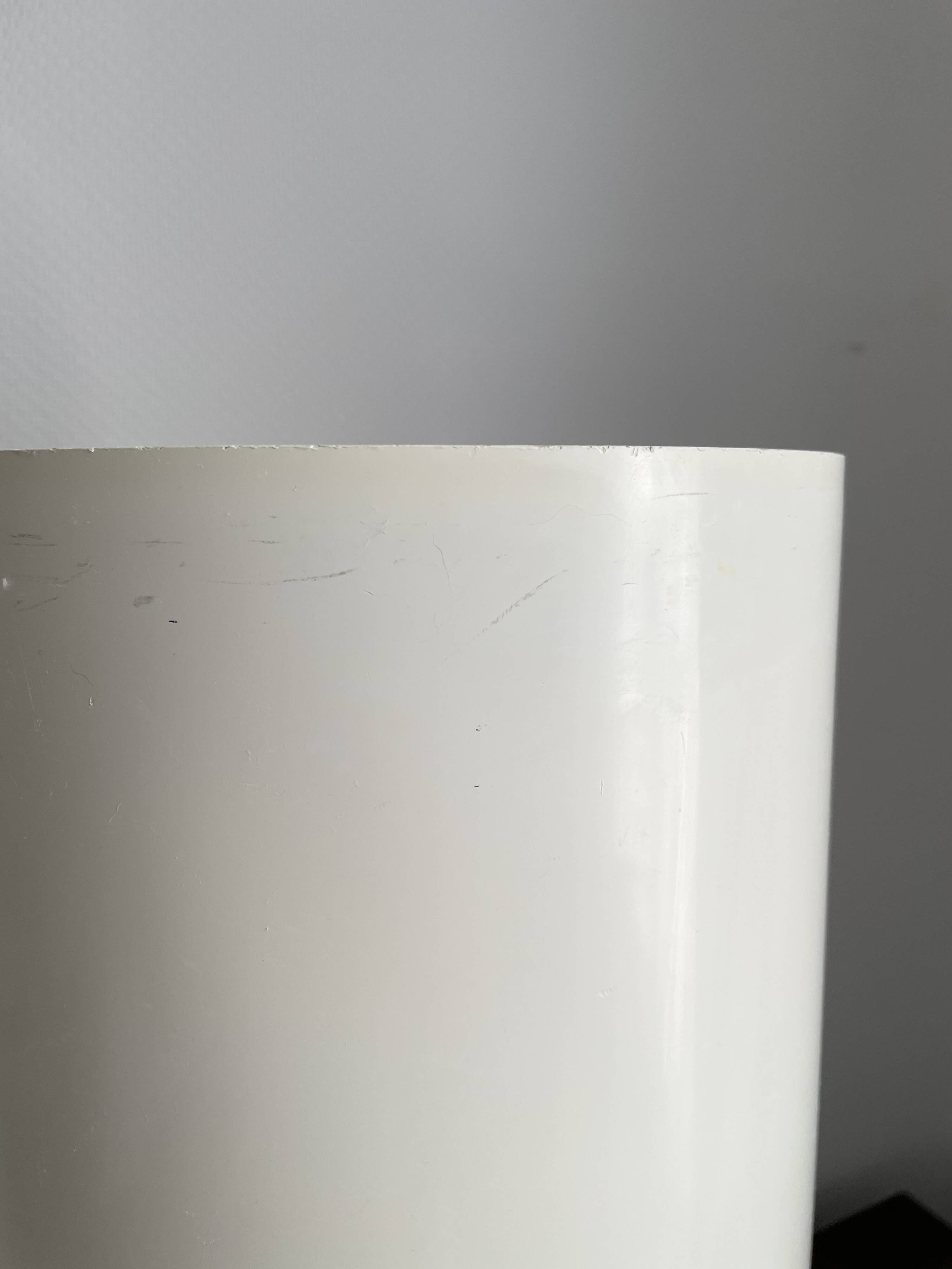 Kartell Gino Colombini white plastic umbrella stand from the 70s