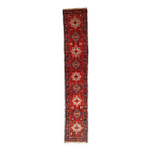 Tapis Couloir Vintage Karajeh du Moyen-Orient, Années 1960, Élégance et Aut