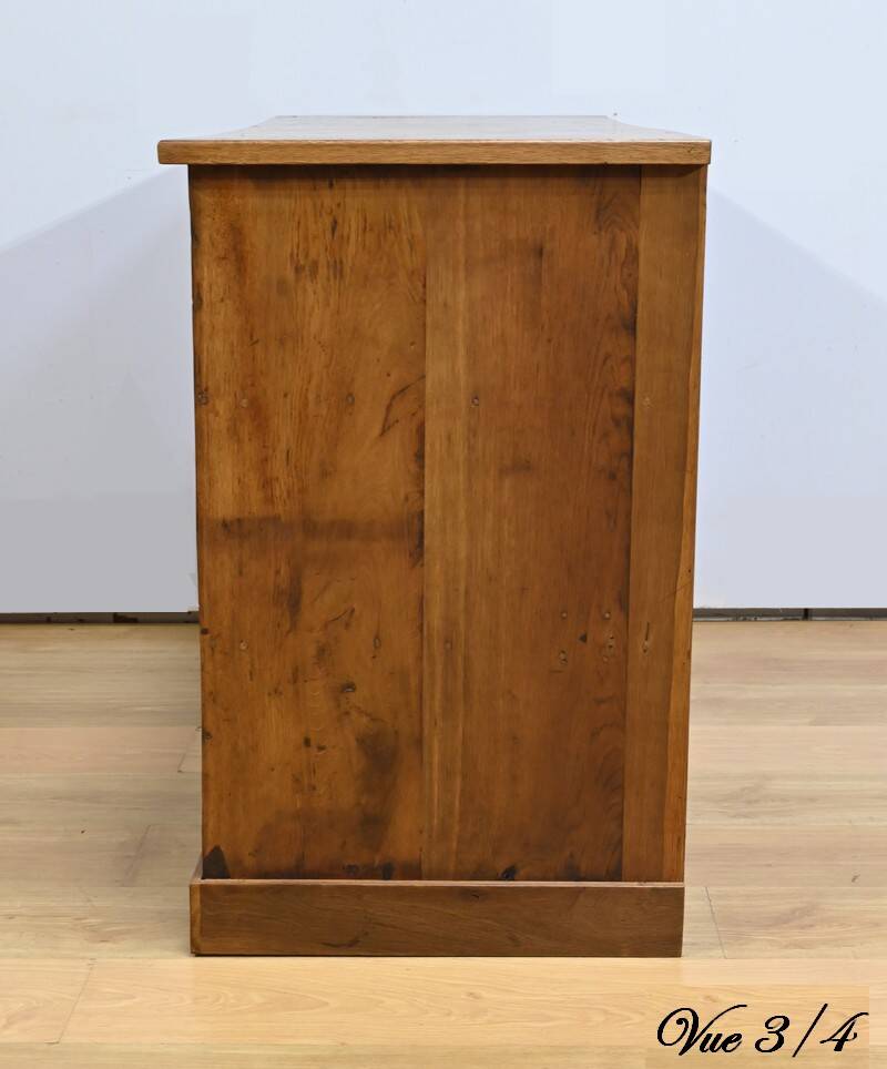 Oak Commercial Furniture – 1900