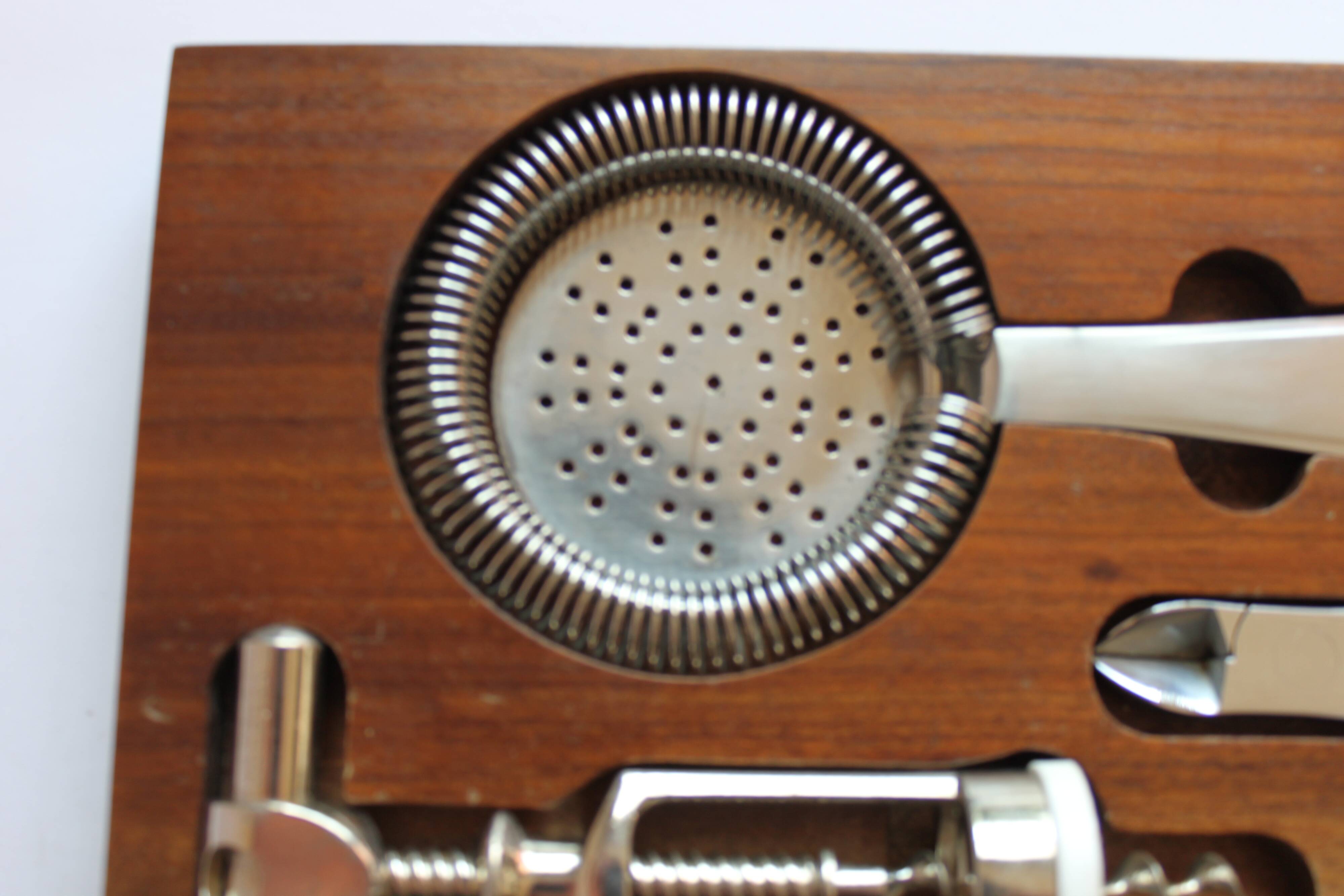 Teak wooden cocktail bar tool set, 1960s.