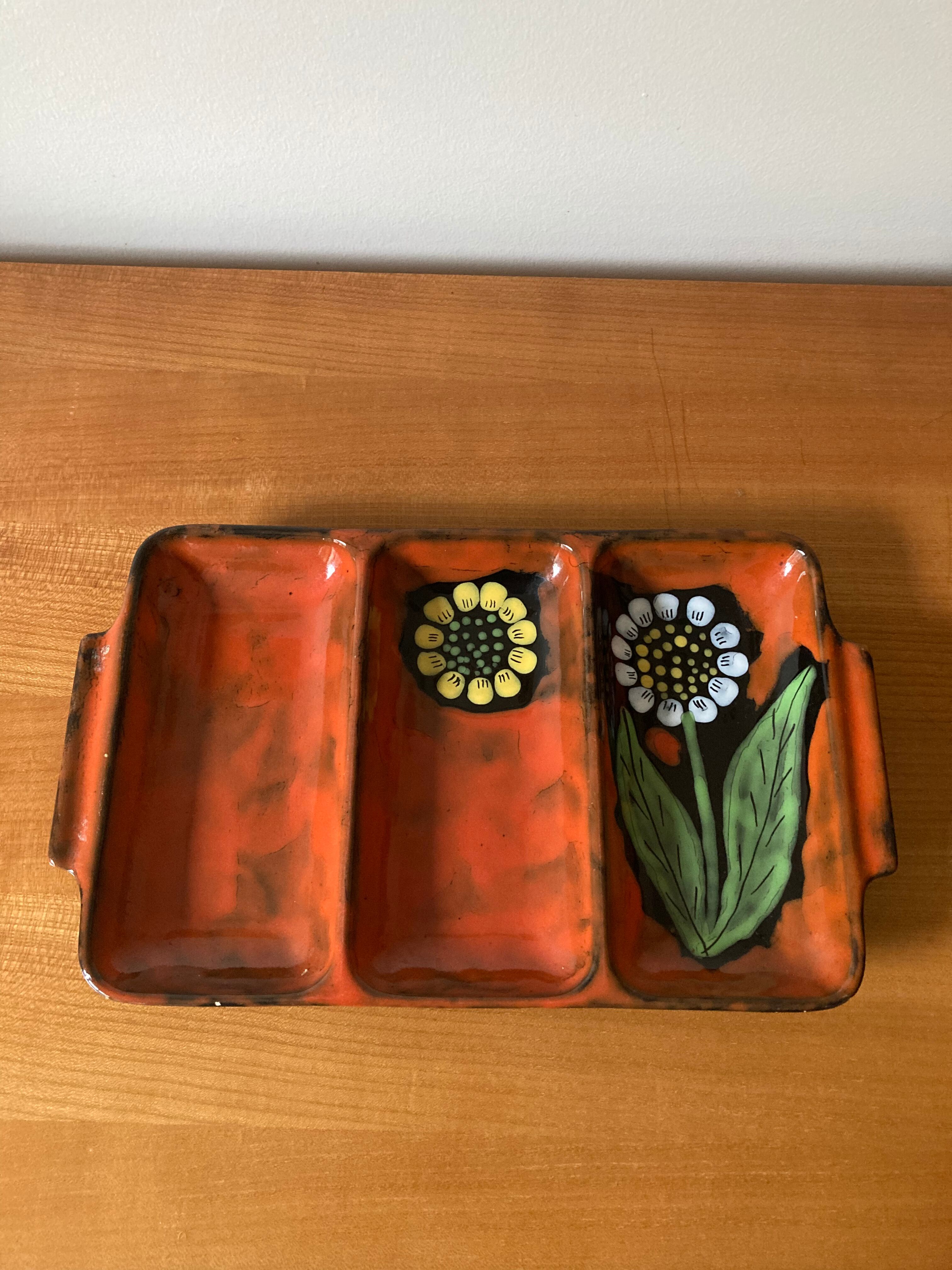 Tripartite dish in vintage ceramics
