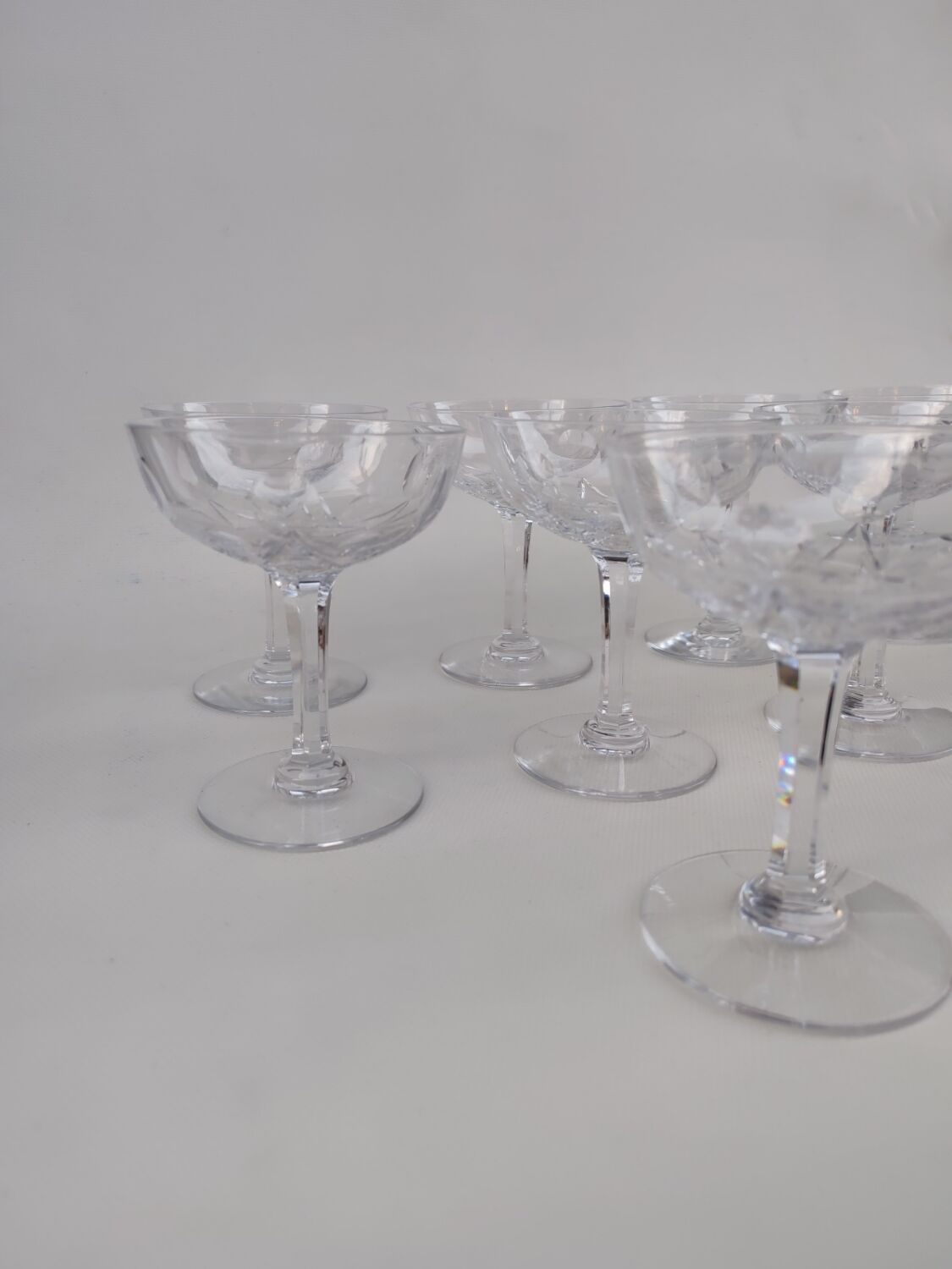 10 crystal champagne coupes from Saint Louis, model VIC.