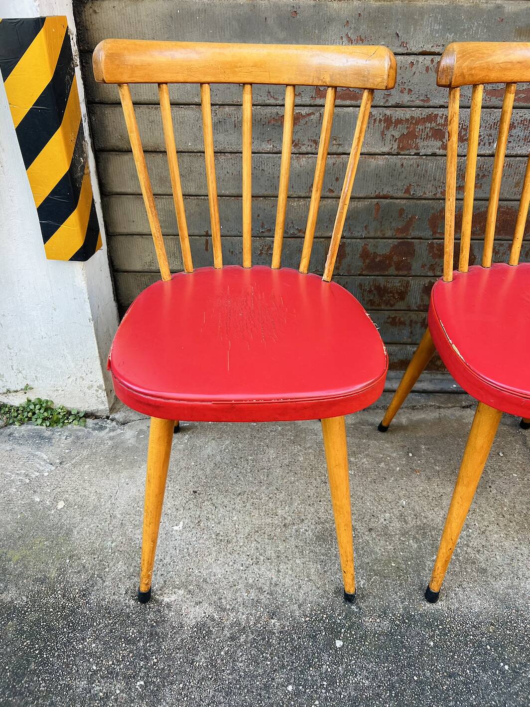 (Lot) 4 Baumann Chairs Compass Legs Vintage Red