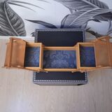 Mini sewing table