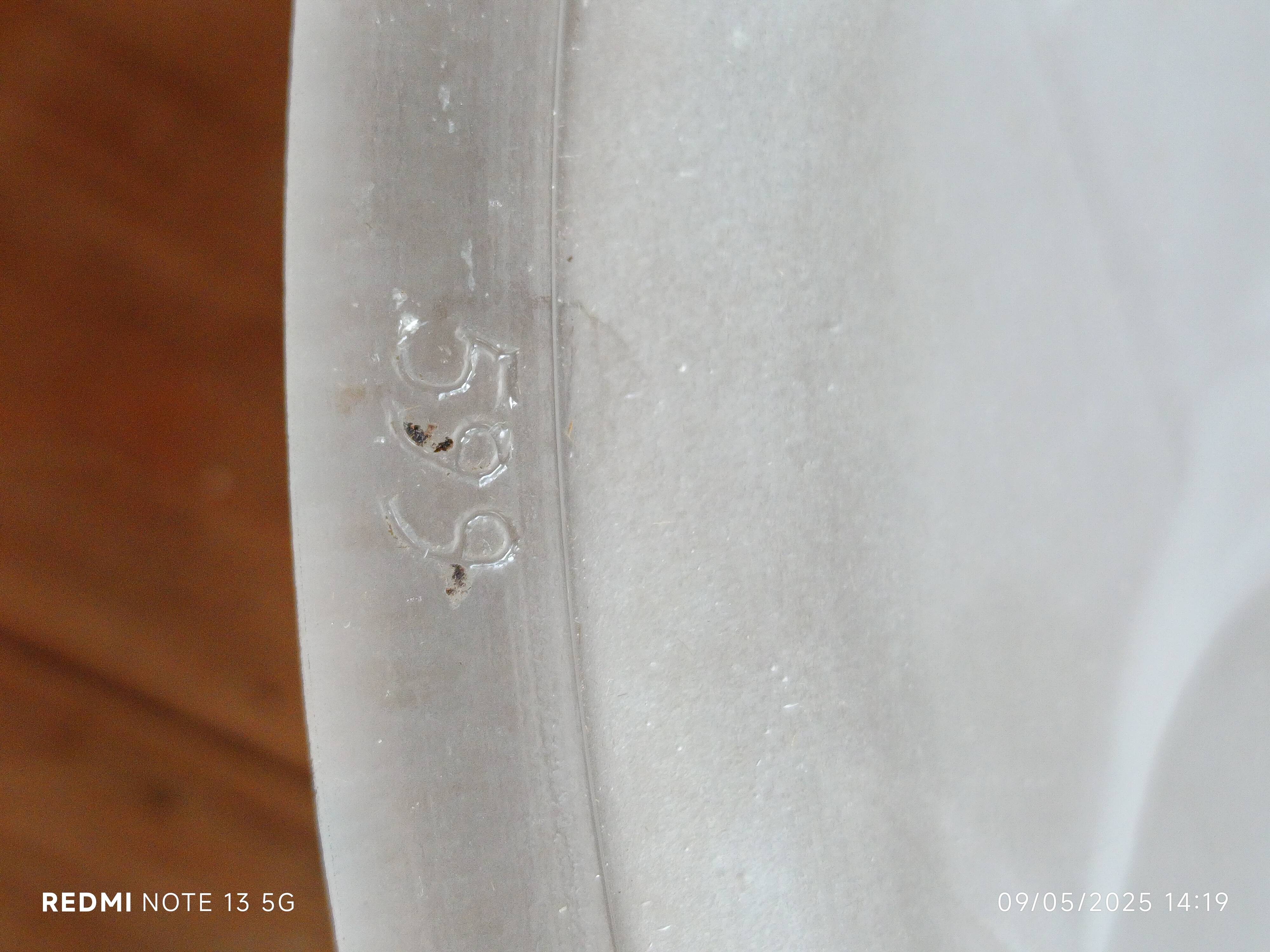 glass paste basin suspension