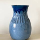 J Chikitou ceramic vase.