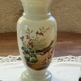 Paire de vases 19e en verre opaline signés