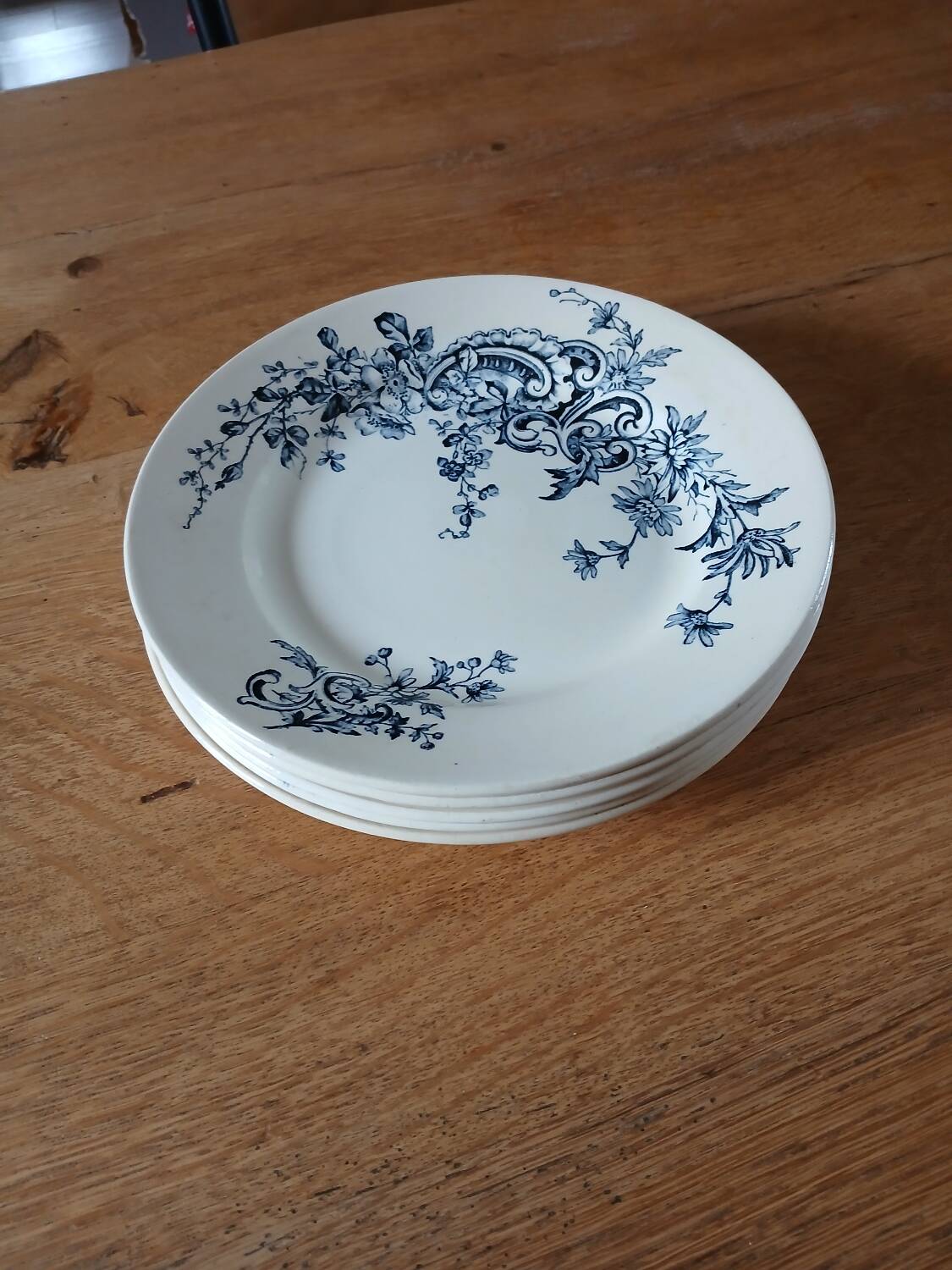5 assiettes plates Terre de fer HB & Cie