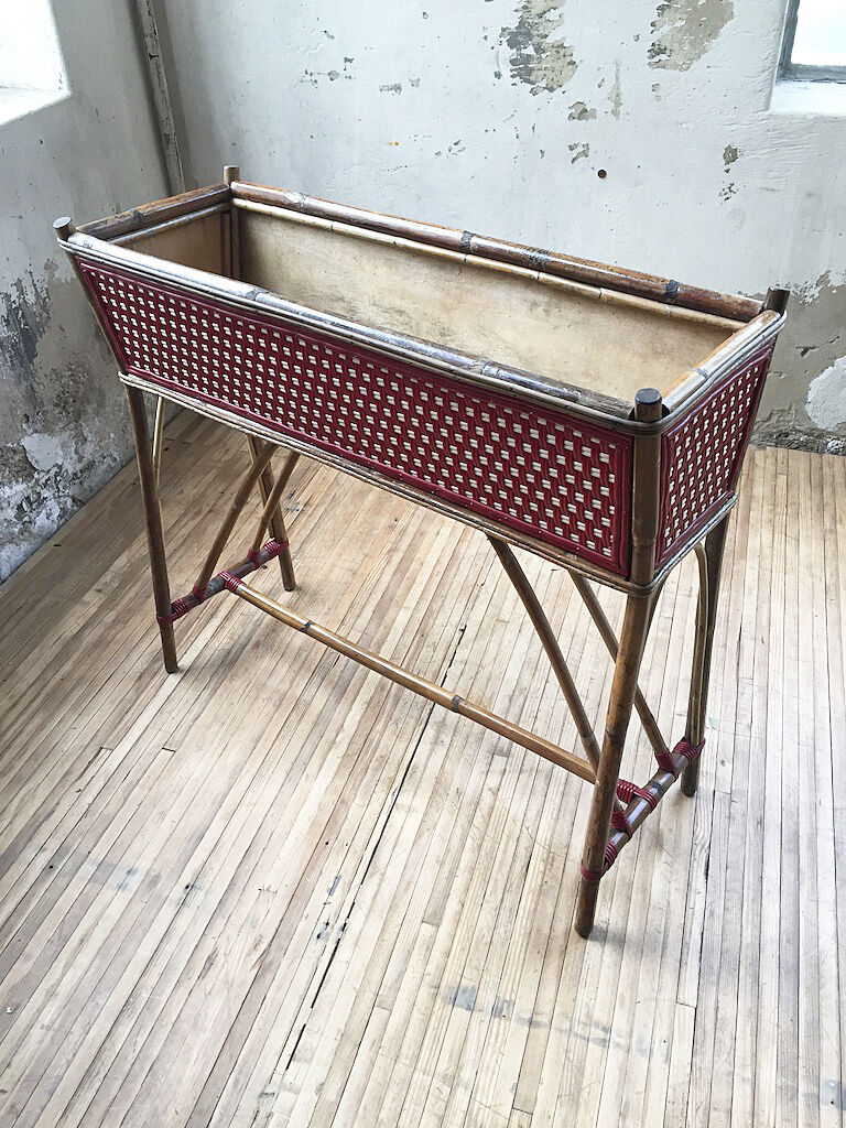 Rattan and rilsan planter