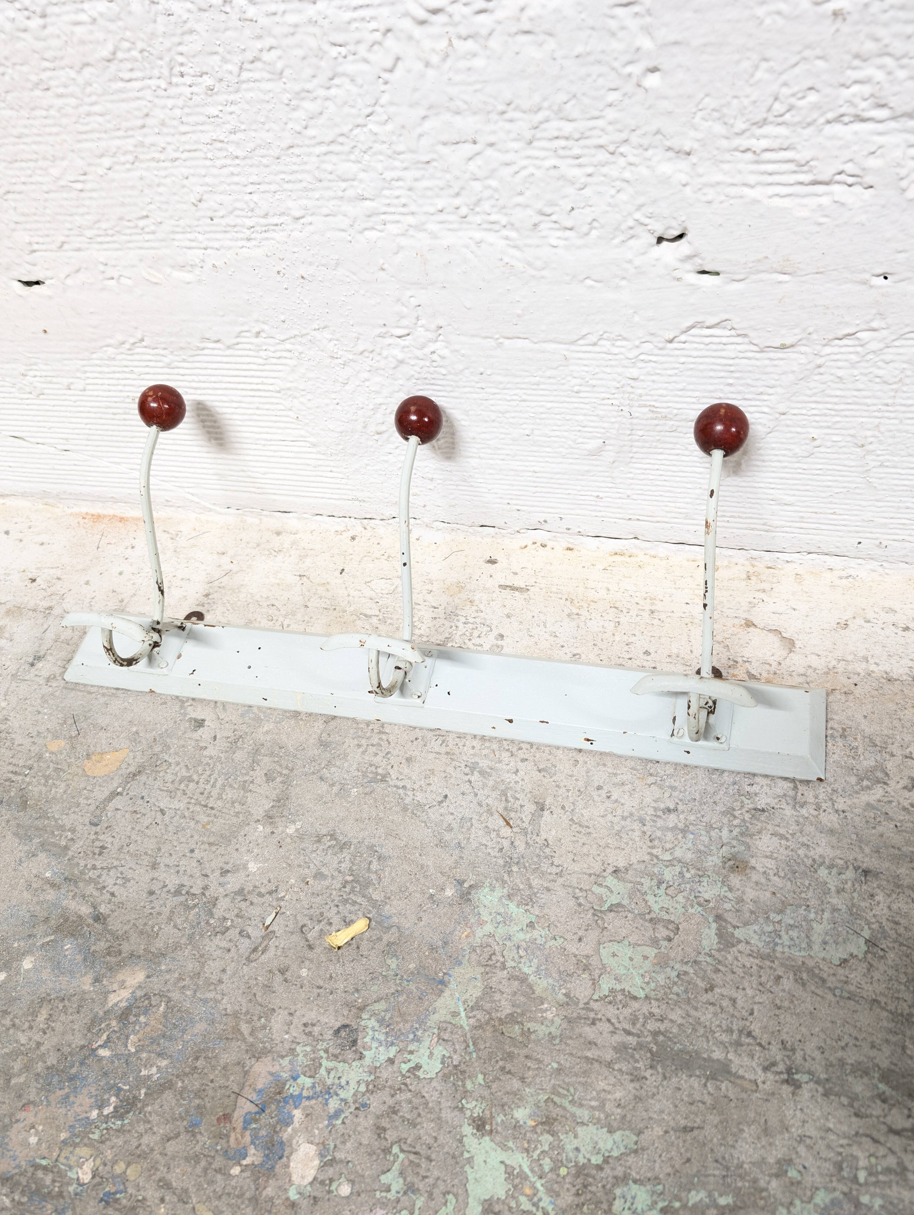 3-hook wall coat rack