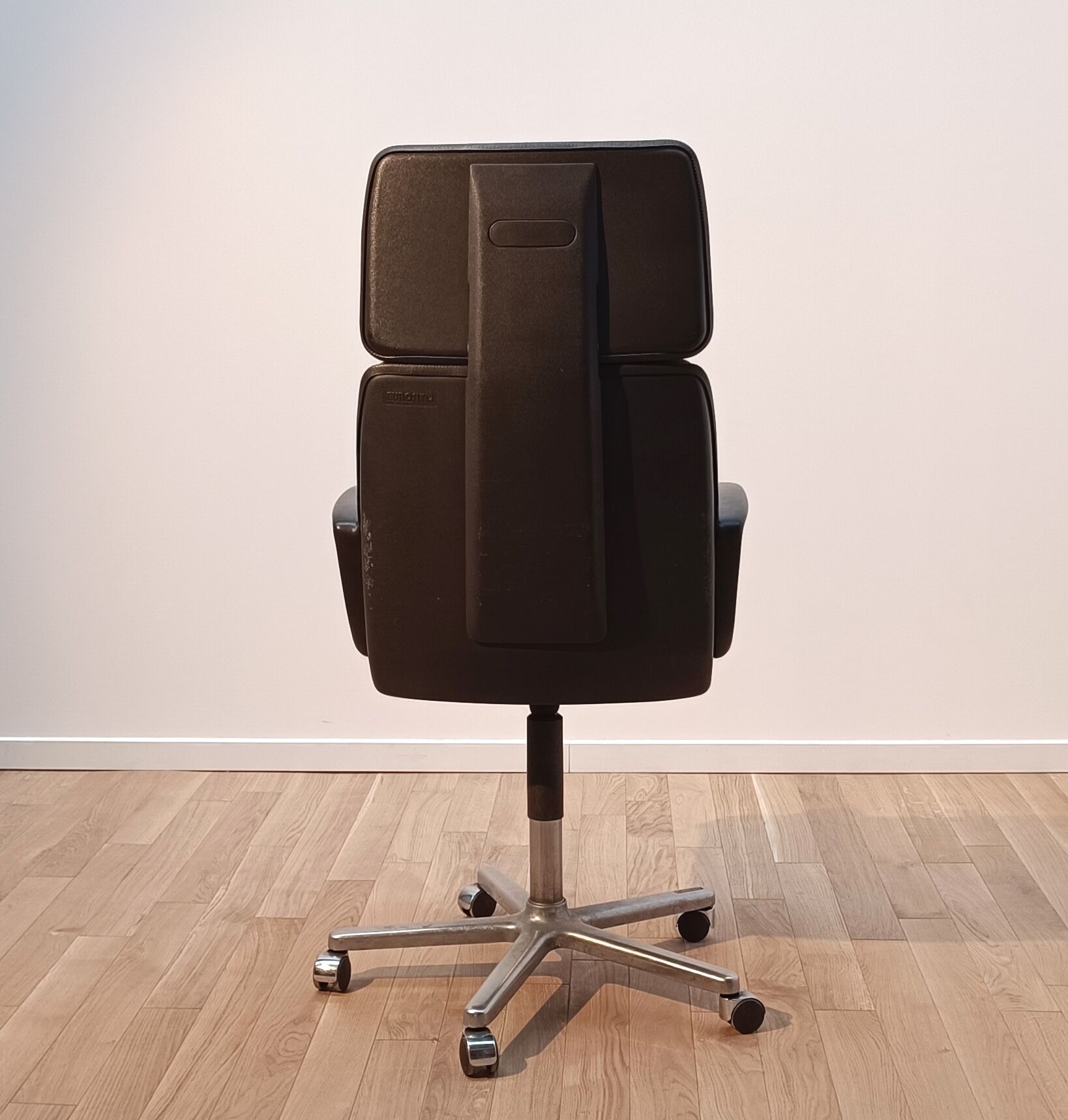 Eurosite office chair