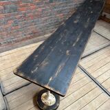 Decorative console table in cast iron and wood