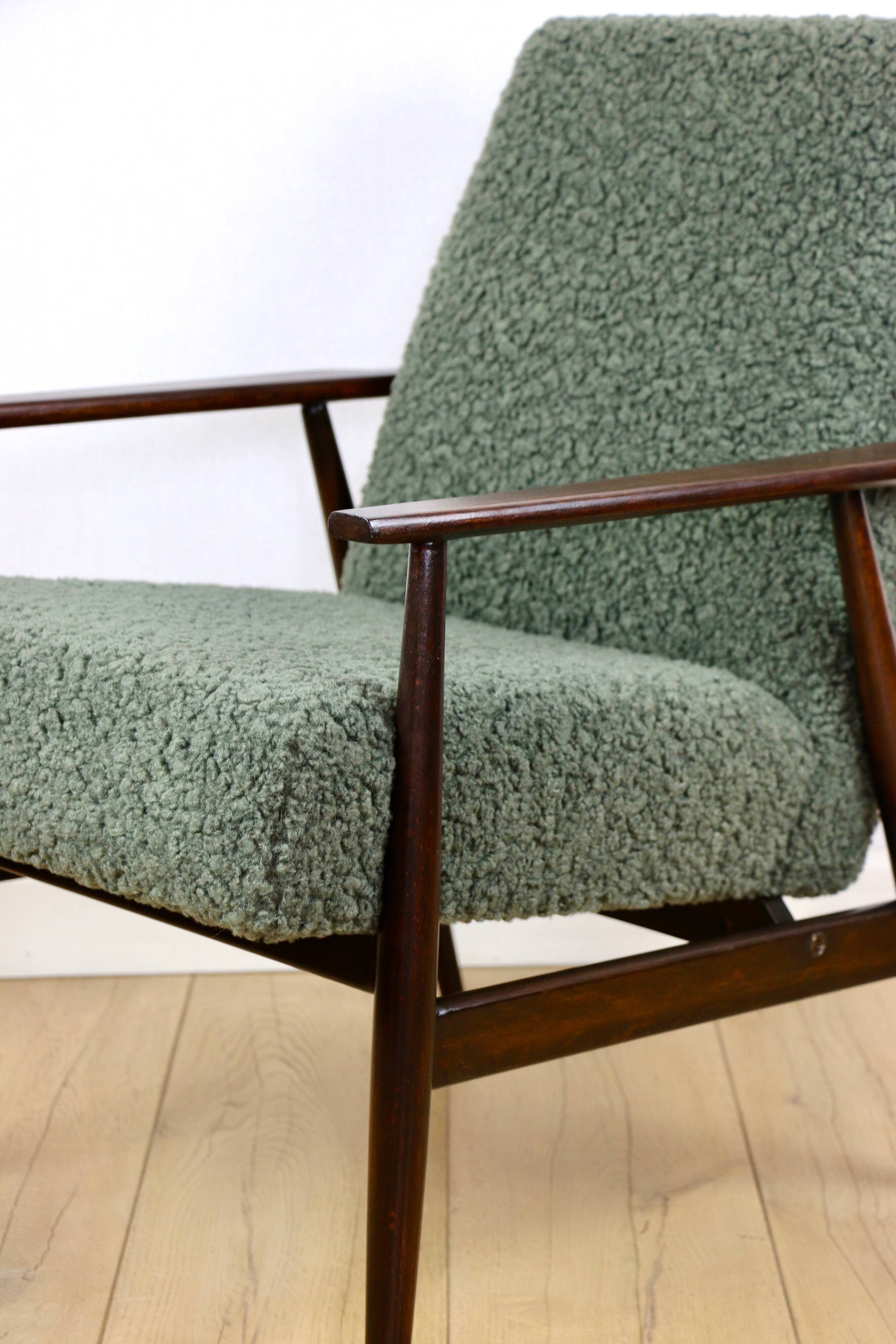 Fauteuil 'Lis', design en bouclés verts des années 1970 par Henryk Lis - 2 pièces disponibles