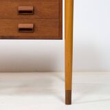 Søborg Møbler ‘model 130’ teak & beech writing desk by Børge Mogensen