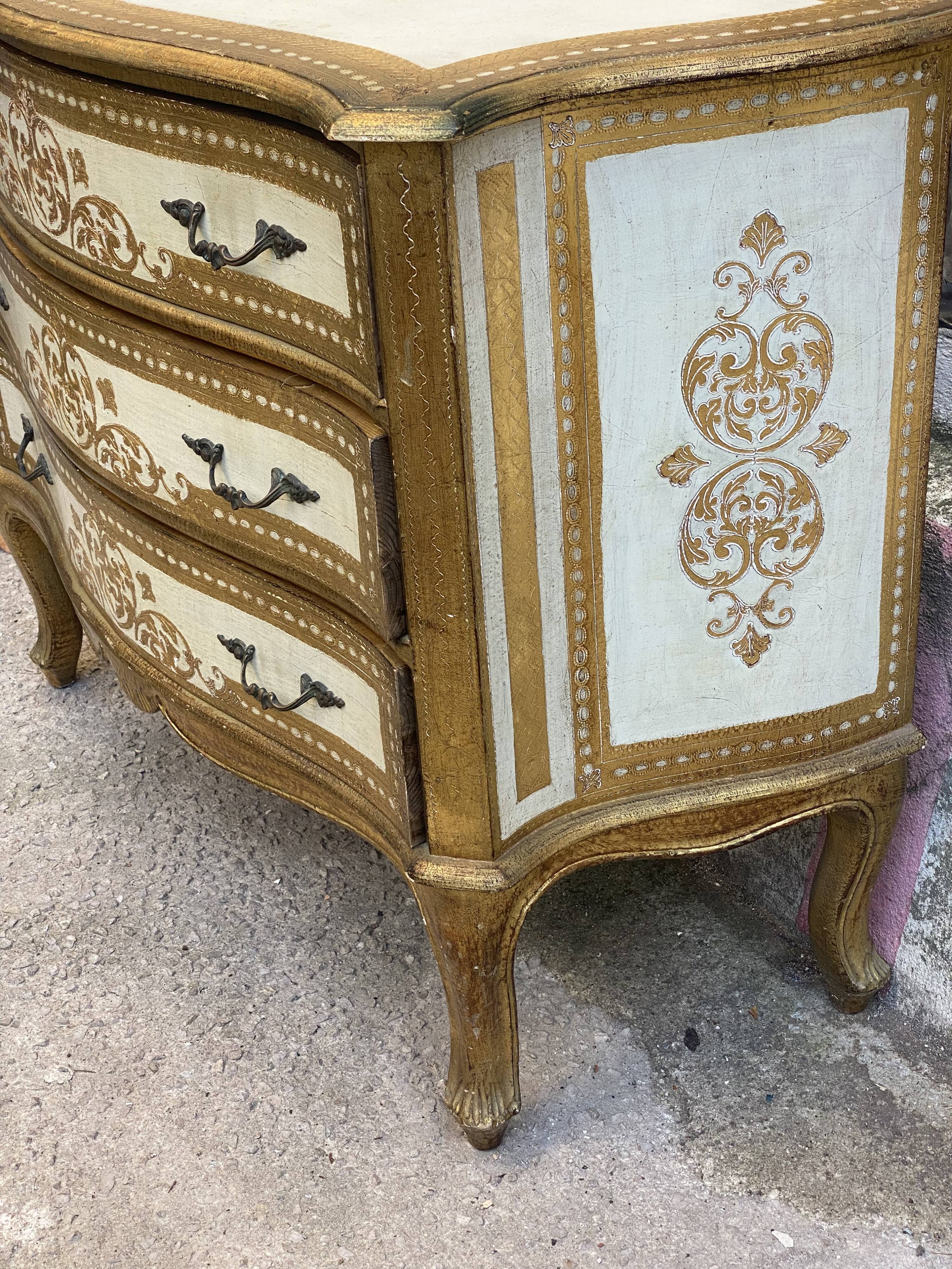 Venetian chest of drawers 3 drawers