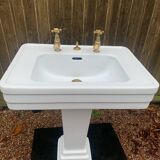 Old washbasin