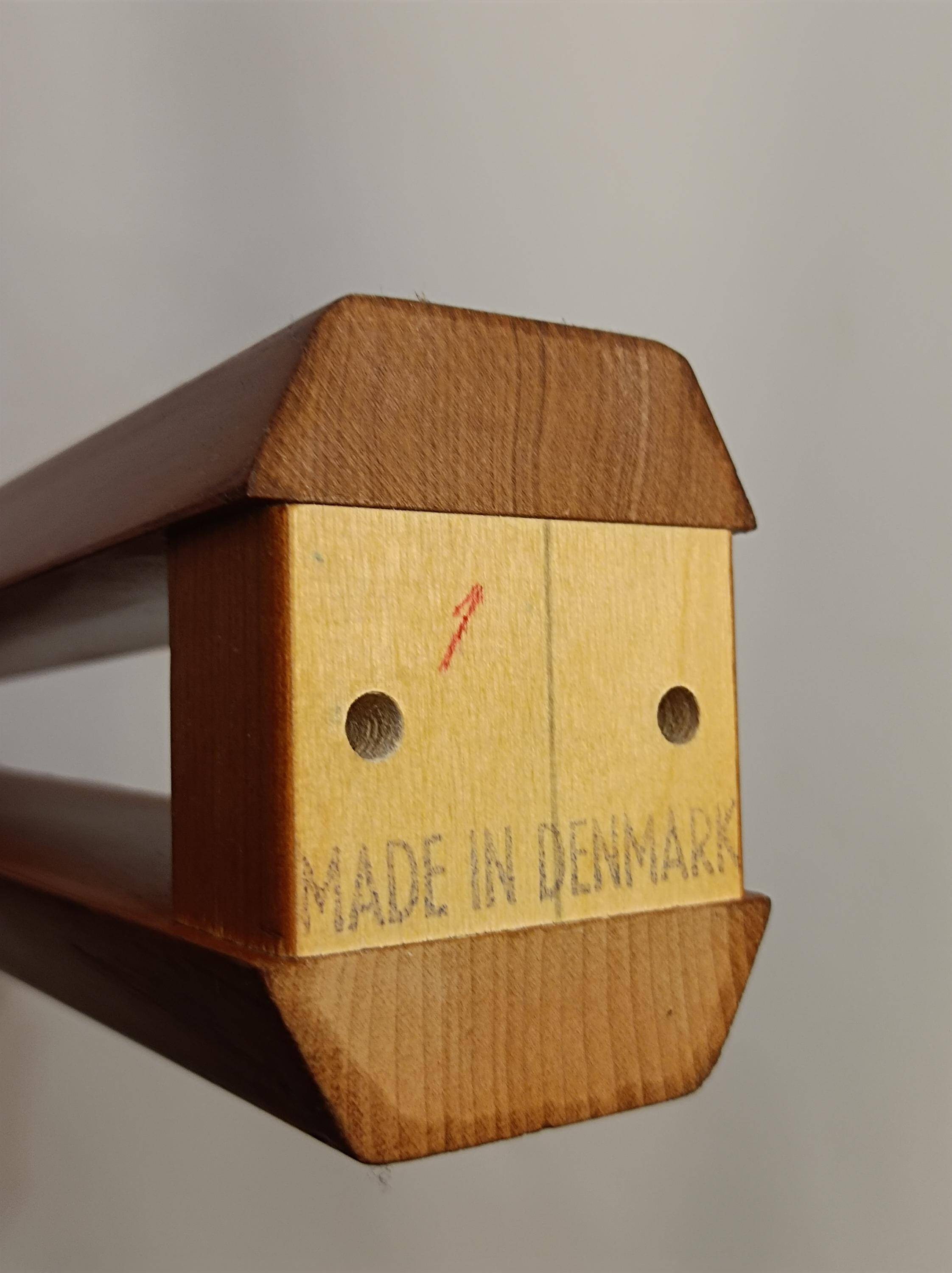 Table basse Lauritz Larsen, cerisier, Danemark années 60
