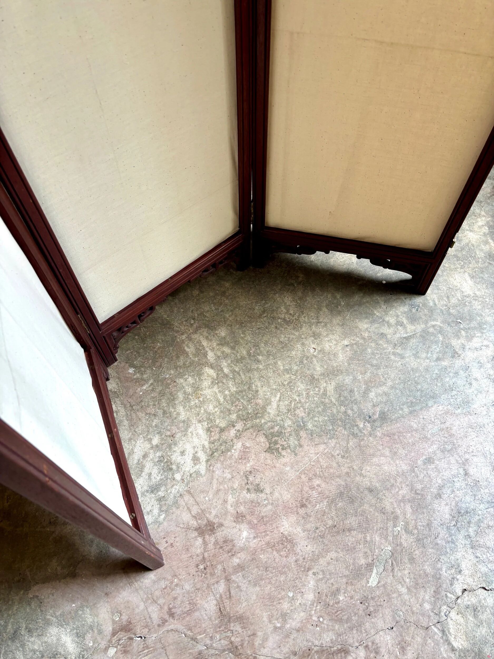 4-panel screen in dark wood and beige cotton
