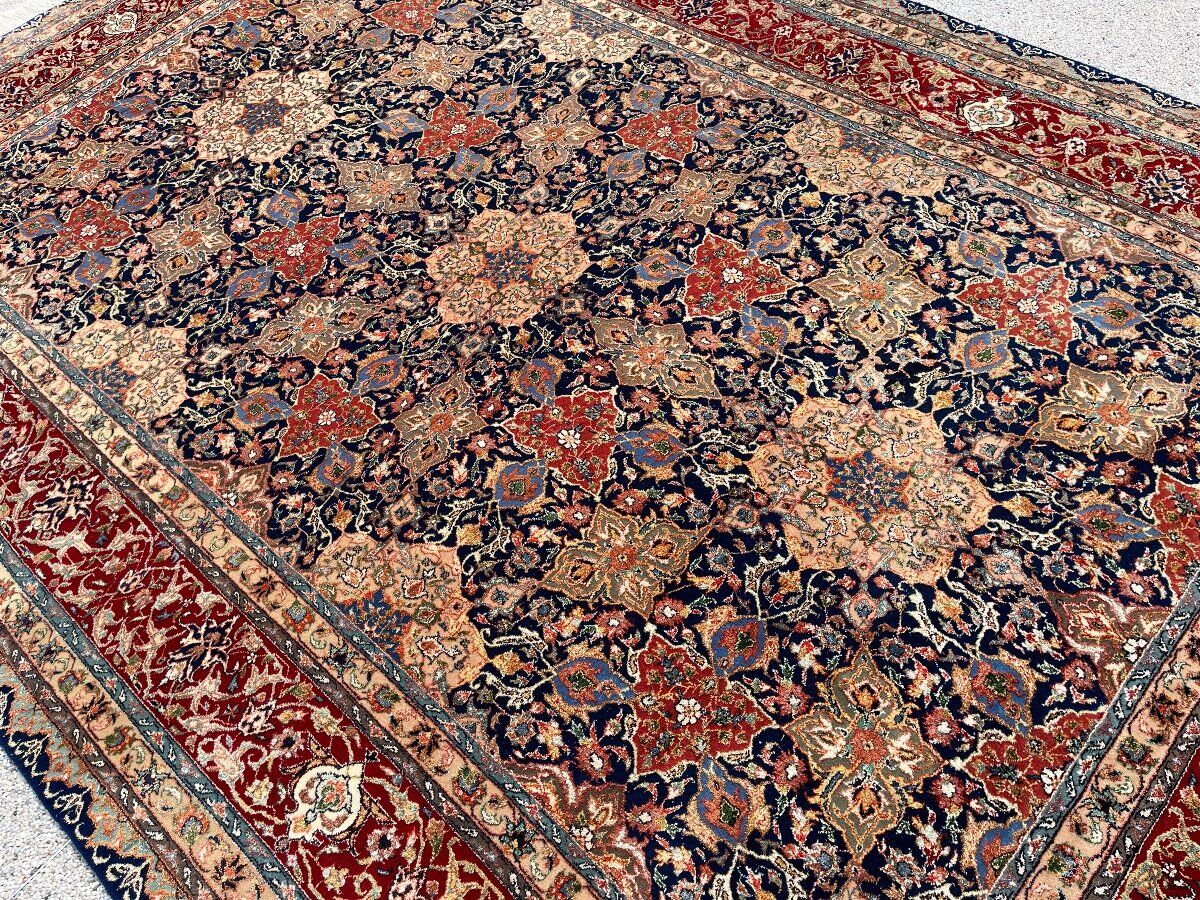 Persian rug, isfahan in wool and silk