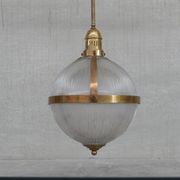Suspension en laiton et en verre de style holophane du milieu du siècle